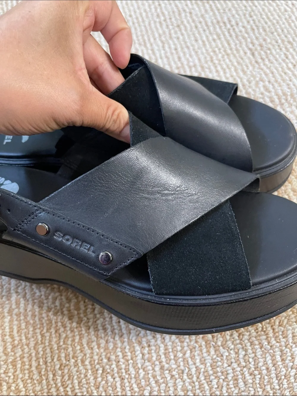 Sorel daysprin Leather Cross-Strap Slingback Sandals